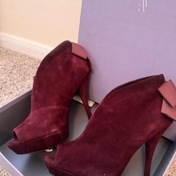 Vera Wang Royce Bootie Heels - Picture 6 of 6